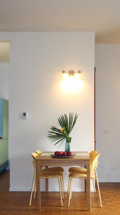 Easy Isola, For An Easy Stay Milano Eksteriør billede
