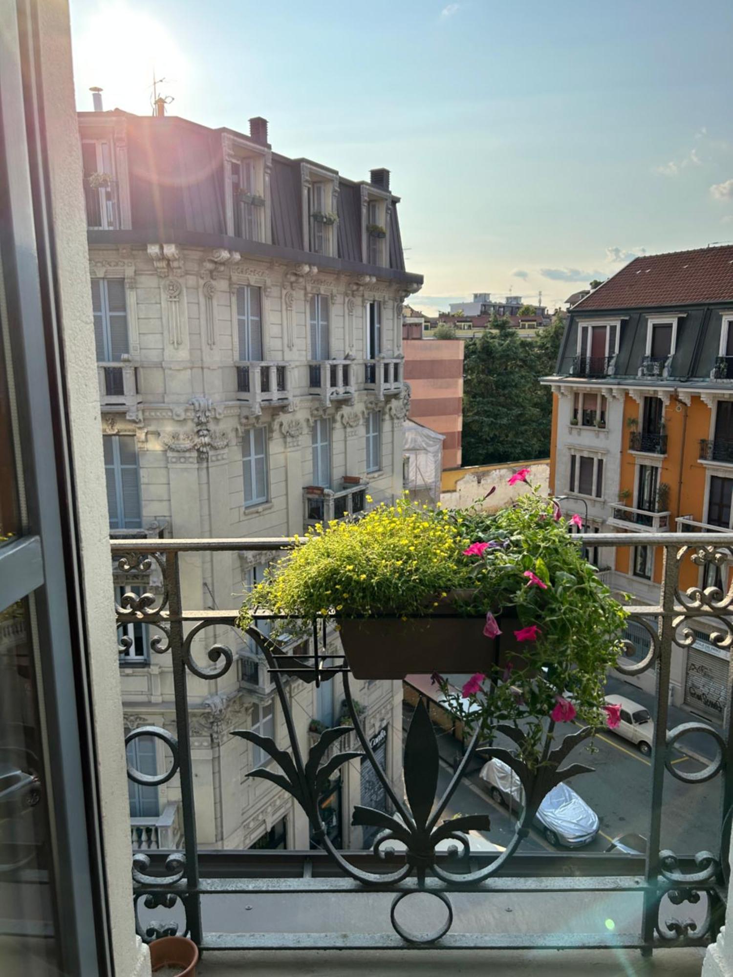 Easy Isola, For An Easy Stay Milano Eksteriør billede