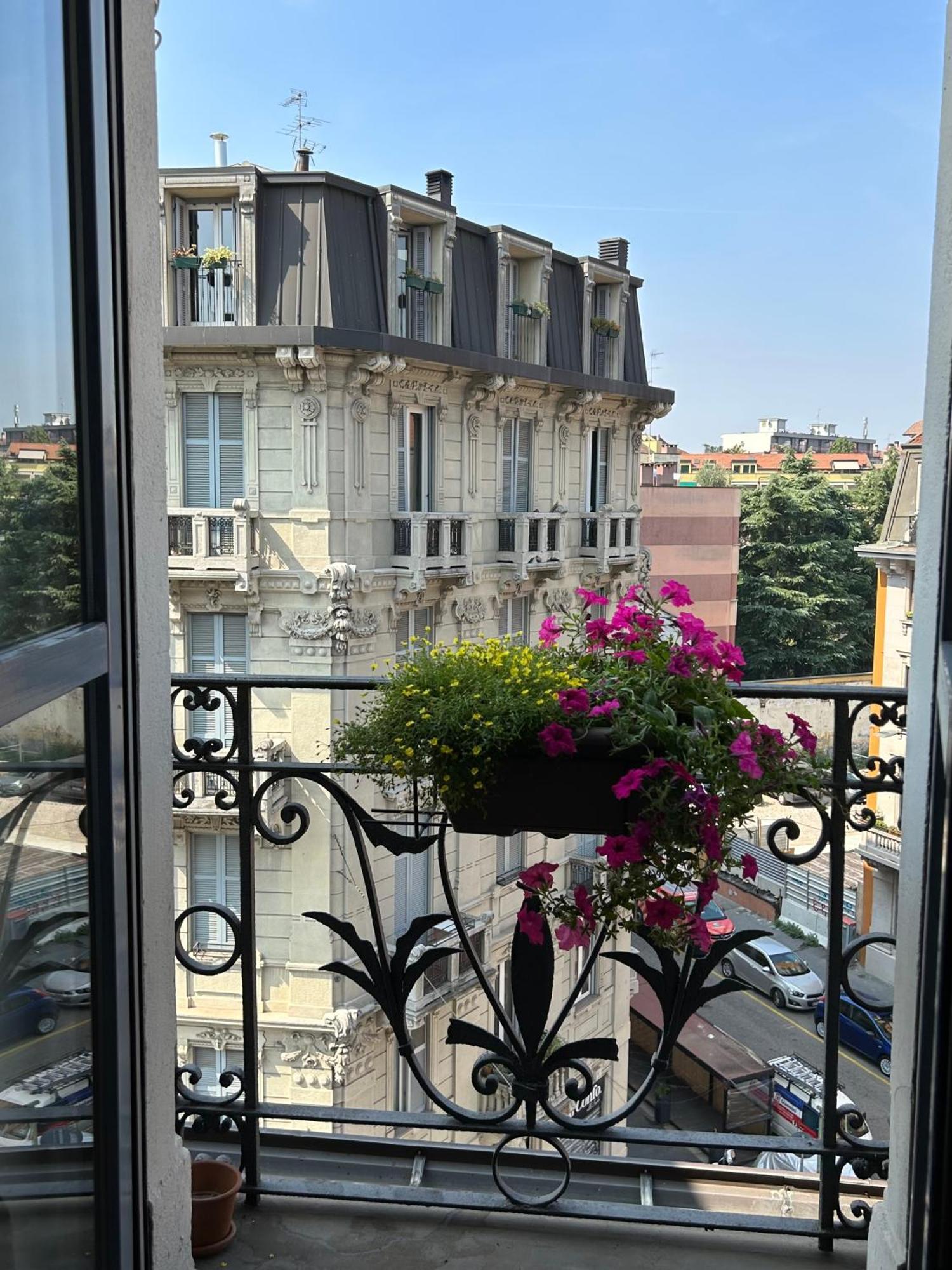 Easy Isola, For An Easy Stay Milano Eksteriør billede